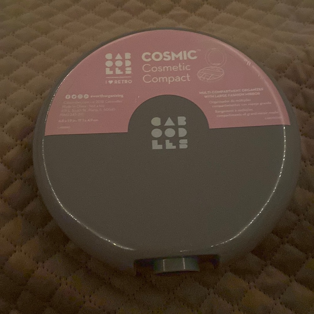 Caboodles Cosmetic‎ Cosmic Compact